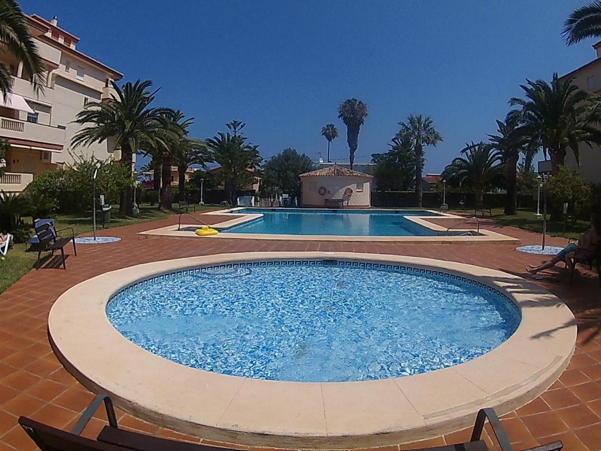 Bonito Apartamento En Primerla Linea De Playa Denia Luaran gambar