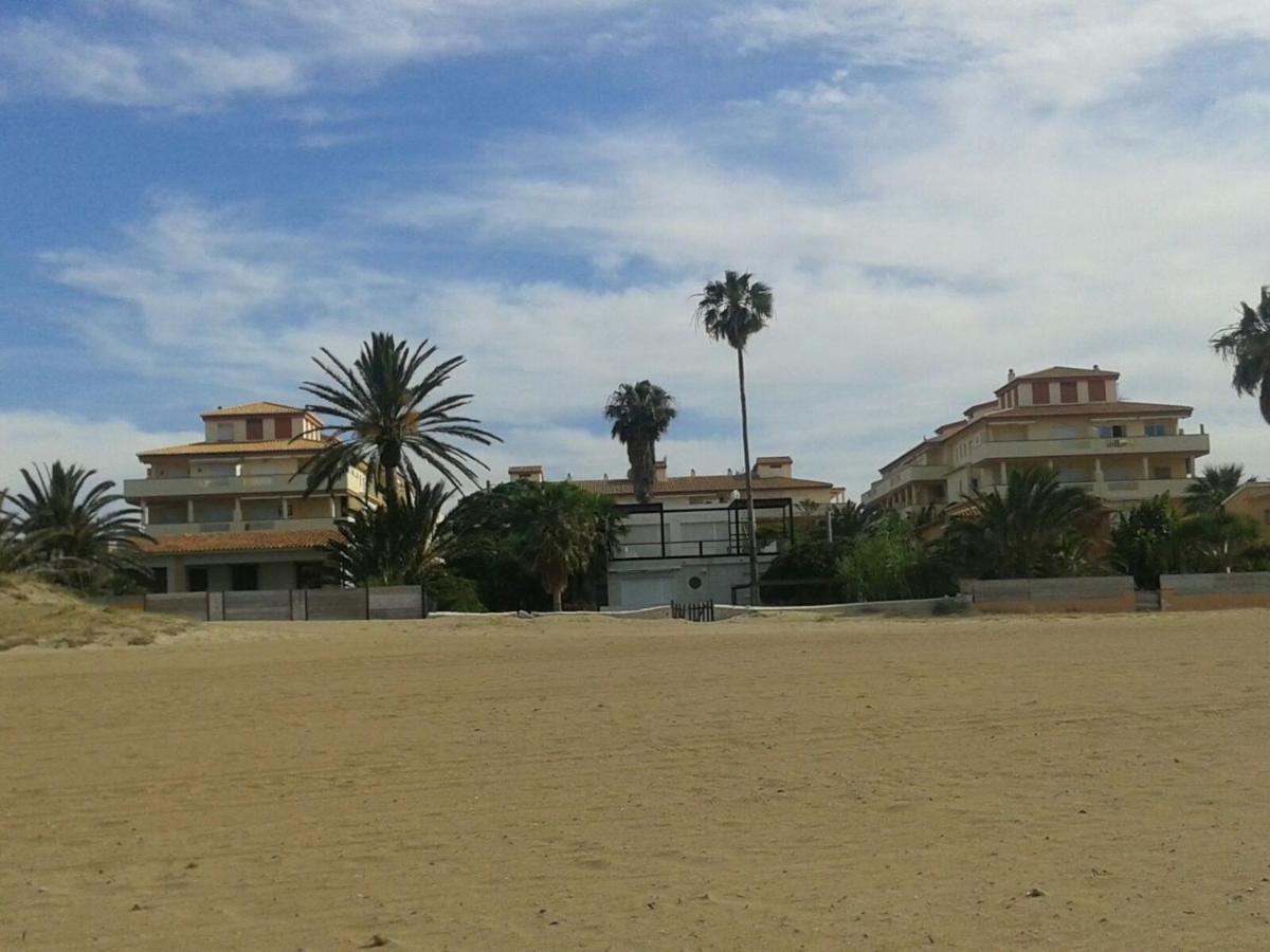 Bonito Apartamento En Primerla Linea De Playa Denia Luaran gambar